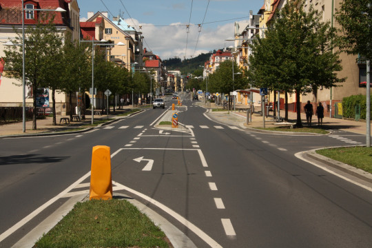 58. Prvky zklidnění dopravy na místní obslužné komunikaci.